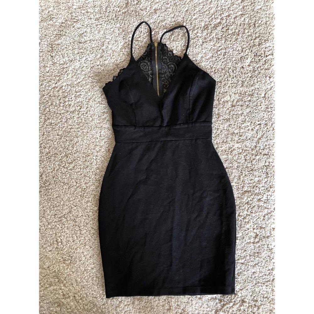 Windsor Black Lace Open Back Dress Small